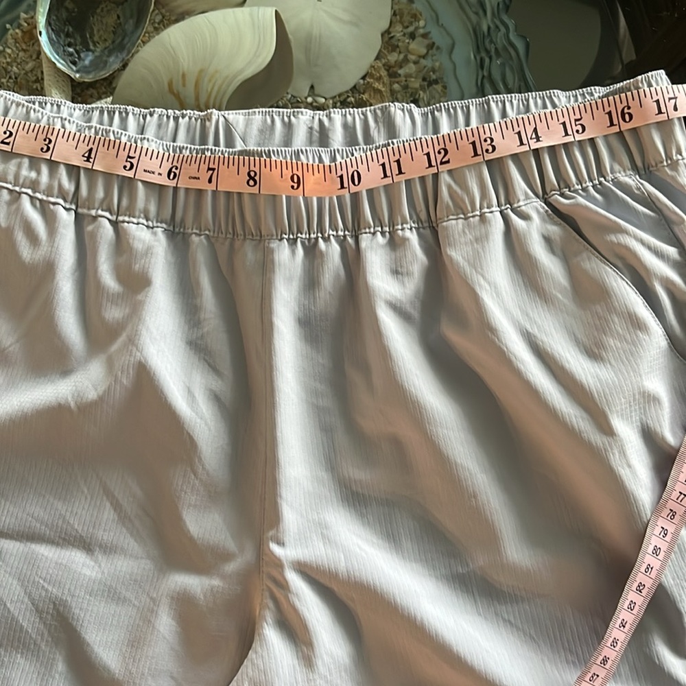 Columbia PFG Crop Pants - Picture 6 of 8
